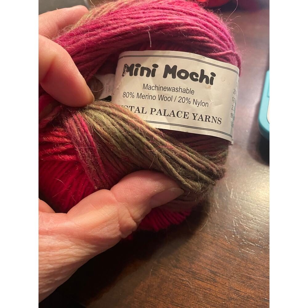 Mini Mochi Crystal Palace Yarns Merino Wool. Color 106